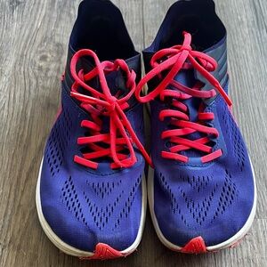 Altra carbon plated sneaker